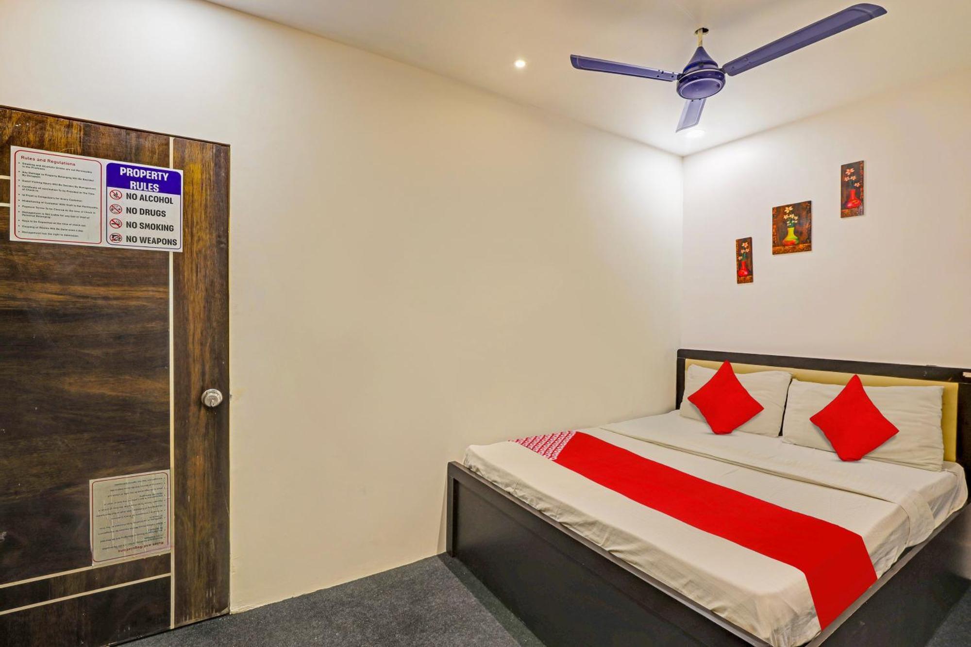 Hotel O Lotus Hotel سورات المظهر الخارجي الصورة