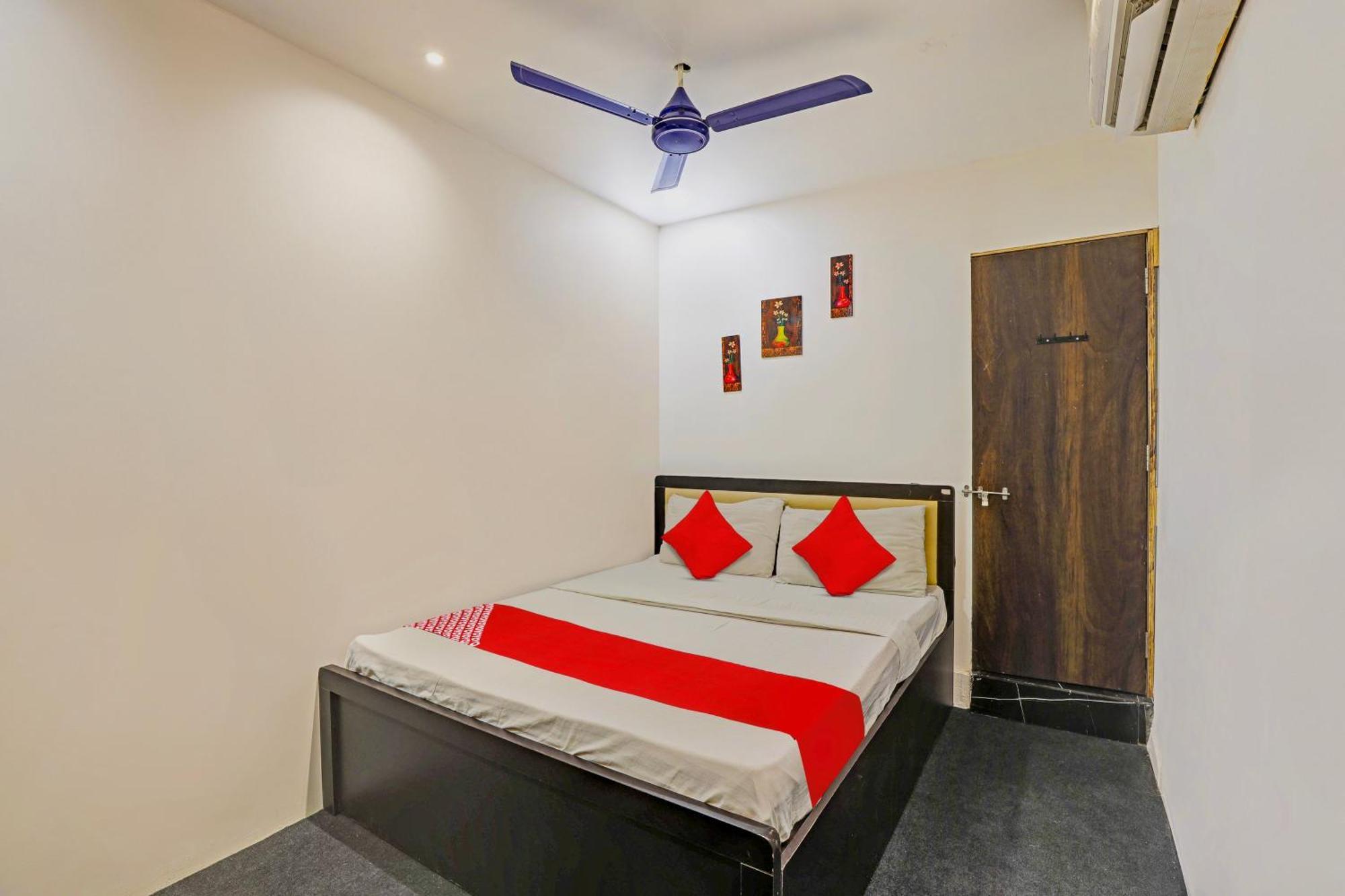 Hotel O Lotus Hotel سورات المظهر الخارجي الصورة