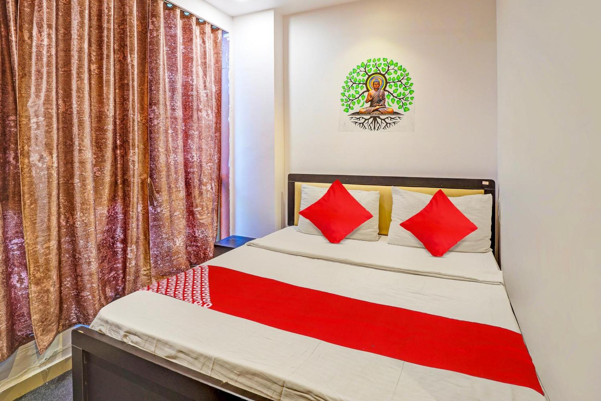 Hotel O Lotus Hotel سورات المظهر الخارجي الصورة